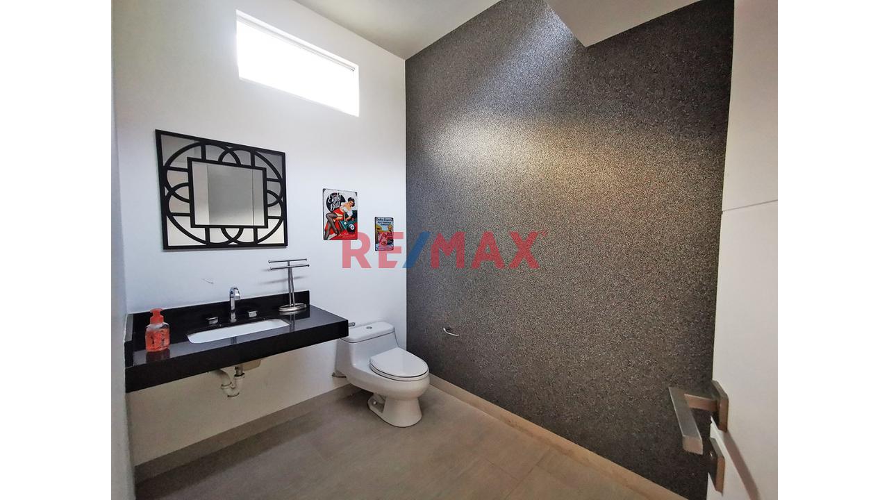 Vendo Casa Exclusiva En Urb.La Planicie (El Refugio) La Molina — foto 2