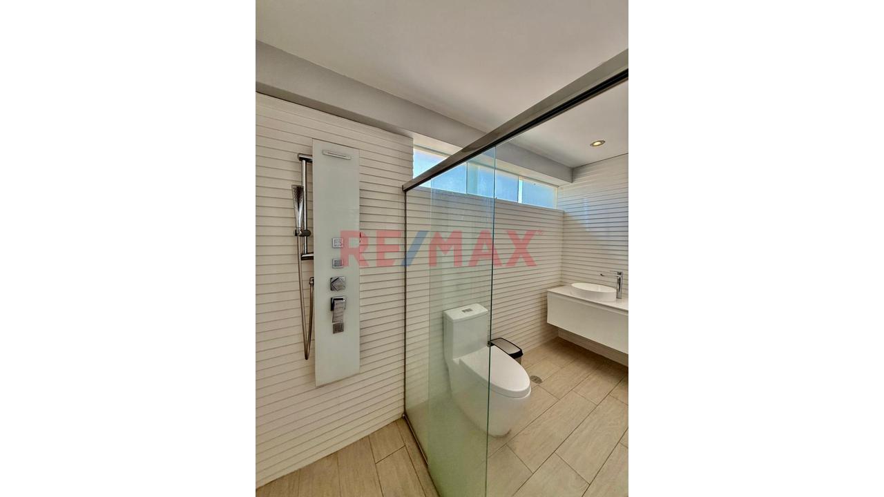 Moderna Y Lujosa Propiedad En Venta En Urb. Privada En Cayma — foto 5