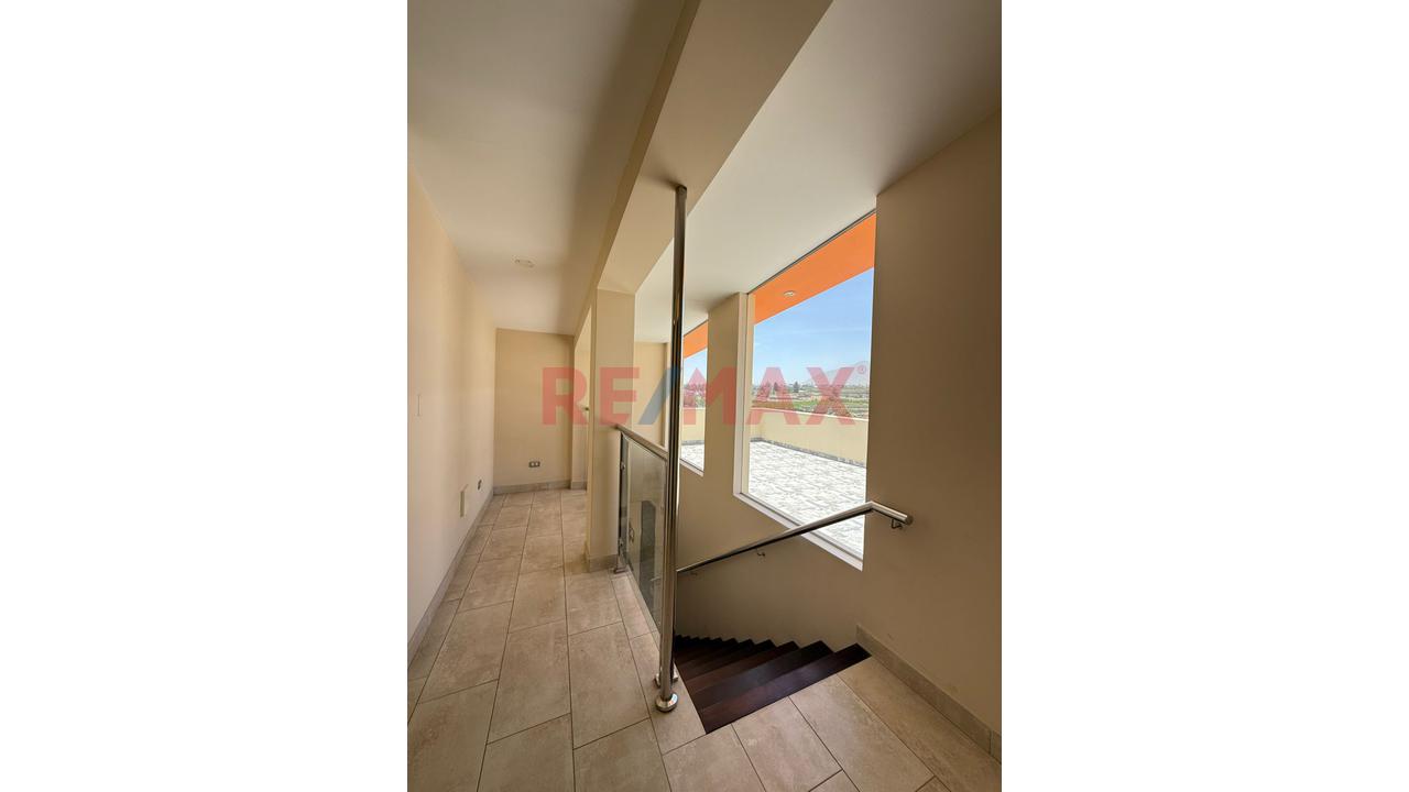 Moderna Y Lujosa Propiedad En Venta En Urb. Privada En Cayma — foto 10