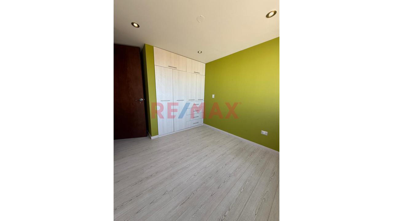 Moderna Y Lujosa Propiedad En Venta En Urb. Privada En Cayma — foto 7
