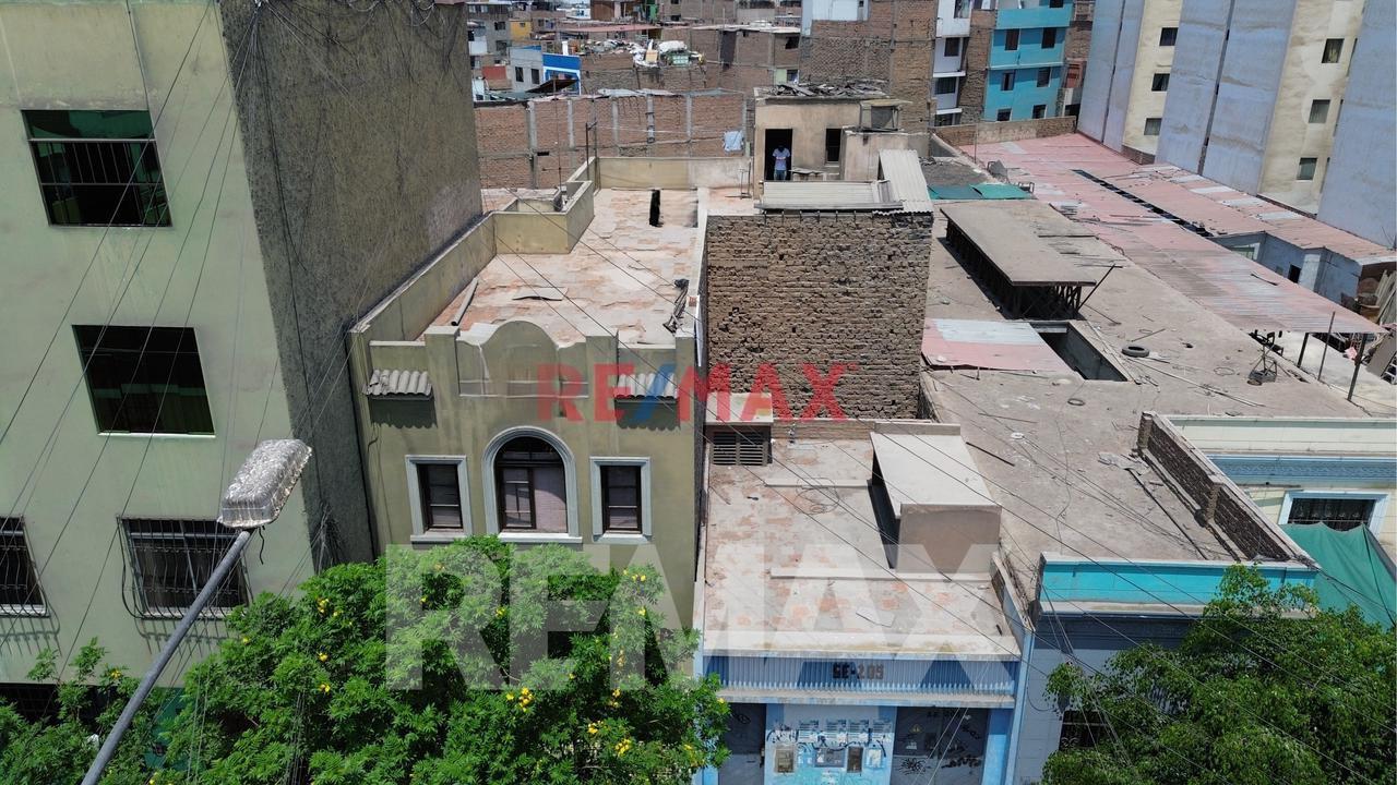 Se Vende Casa Como Terreno Buena Ubicacion - Breña - 2