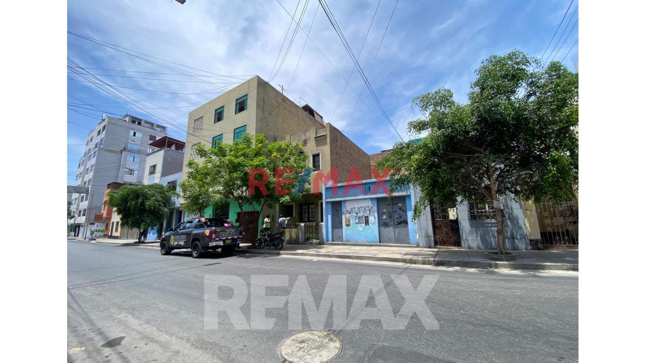 Se Vende Casa Como Terreno Buena Ubicacion - Breña - 10