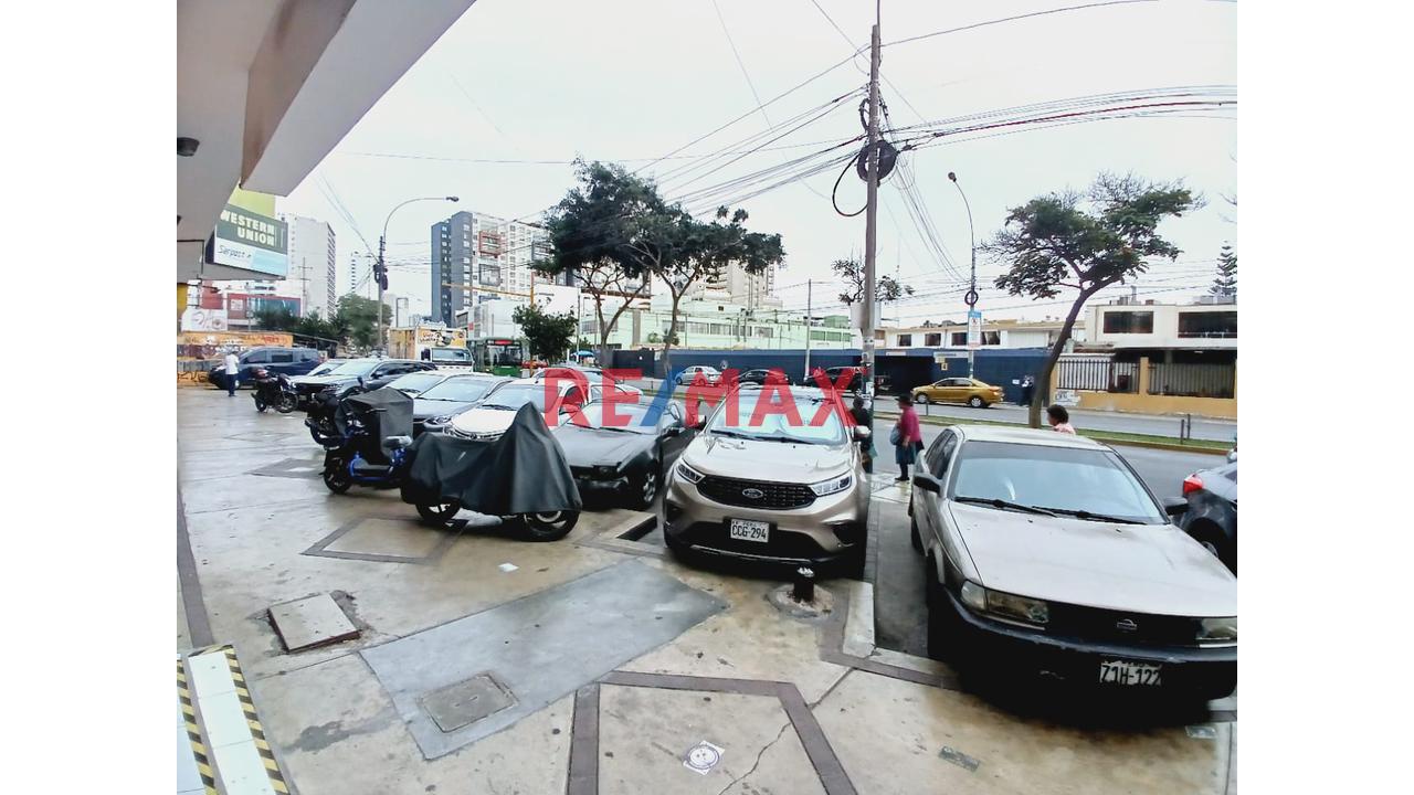 Alquiler Local Comercial 1Er Piso Frente Al Hospital Santa Rosa — foto 7