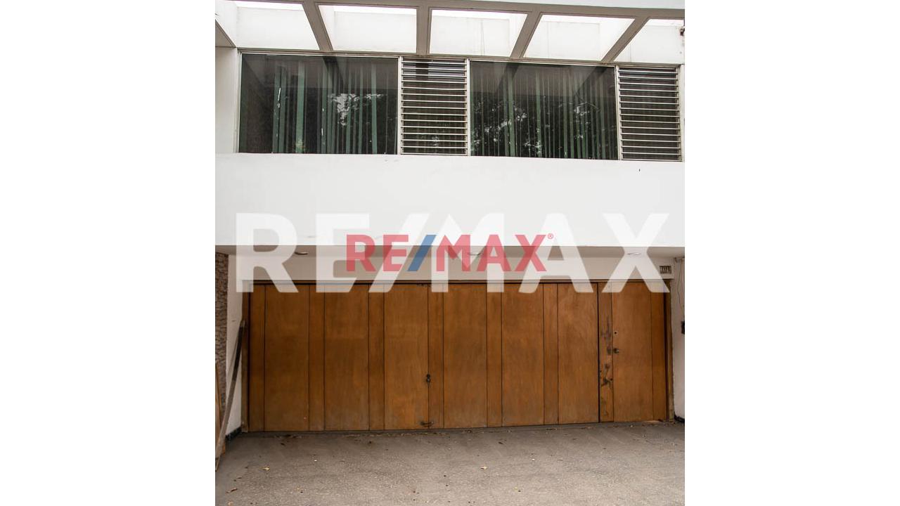 Venta De Amplia Casa En Aurora Miraflores Area 476M2. — foto 12
