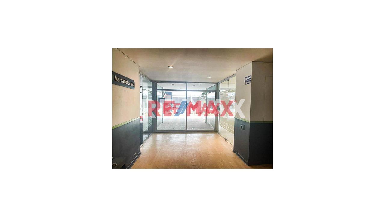 Venta De Amplia Casa En Aurora Miraflores Area 476M2. — foto 5