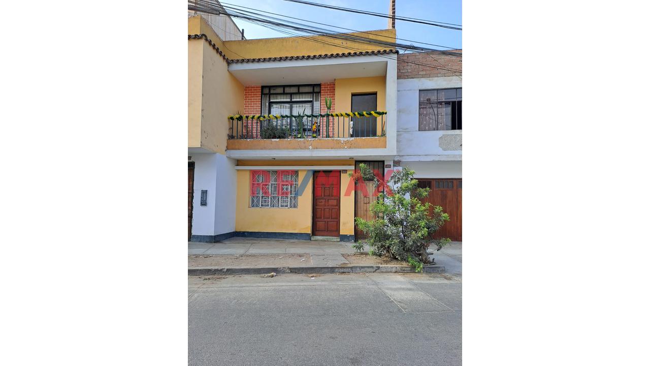 Venta Departamento De 245 M2 En San Martin De Porres Con Inquilino Precario En $90,000 Usd — foto 2