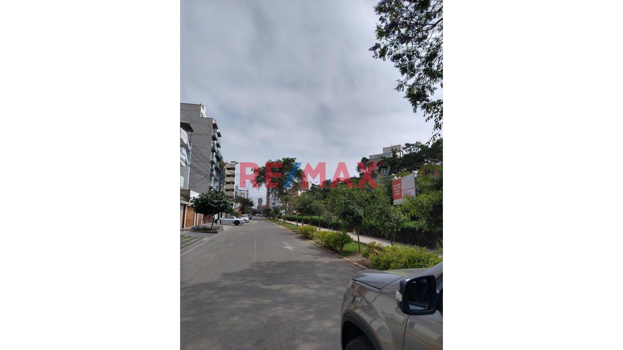 Surquillo – Urb. La Calera,Bonito Departamento En Venta De 2 Dormitorios — foto 2