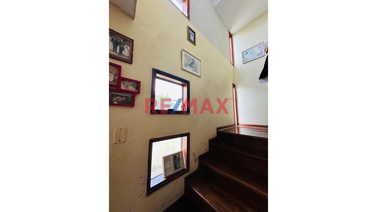 Surco Urb. San Ignacio Ampliacion, Casa En Venta De 3 Pisos - 11