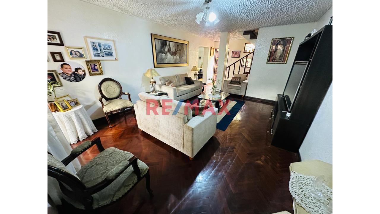 Surco Urb. San Ignacio Ampliacion, Casa En Venta De 3 Pisos - 6