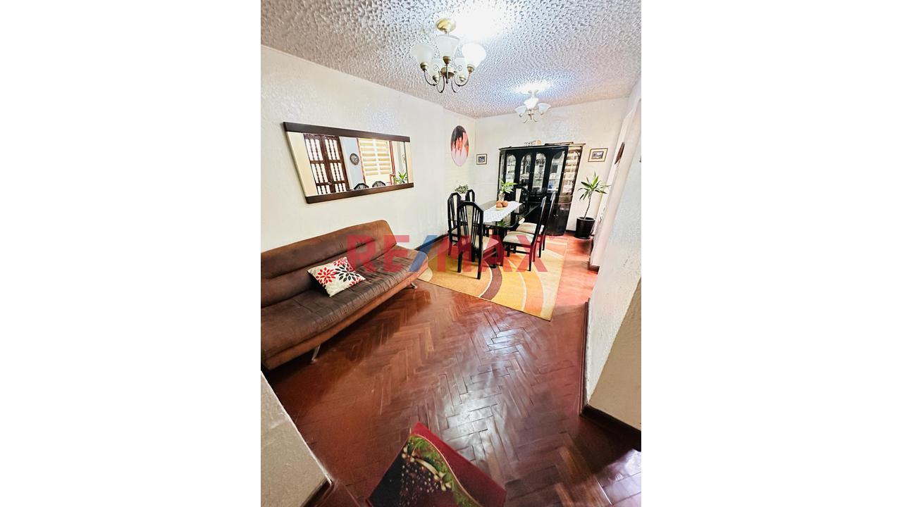 Surco Urb. San Ignacio Ampliacion, Casa En Venta De 3 Pisos - 3