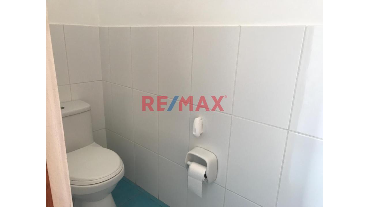 Venta De Hermosa Casa En Esquina En Punta Negra, Calle Los Corales - 9