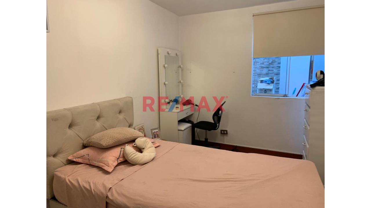 Vendo Departamento En 1Er Piso Con Cochera En Salamanca De Monterrico Distrito De Ate — foto 5