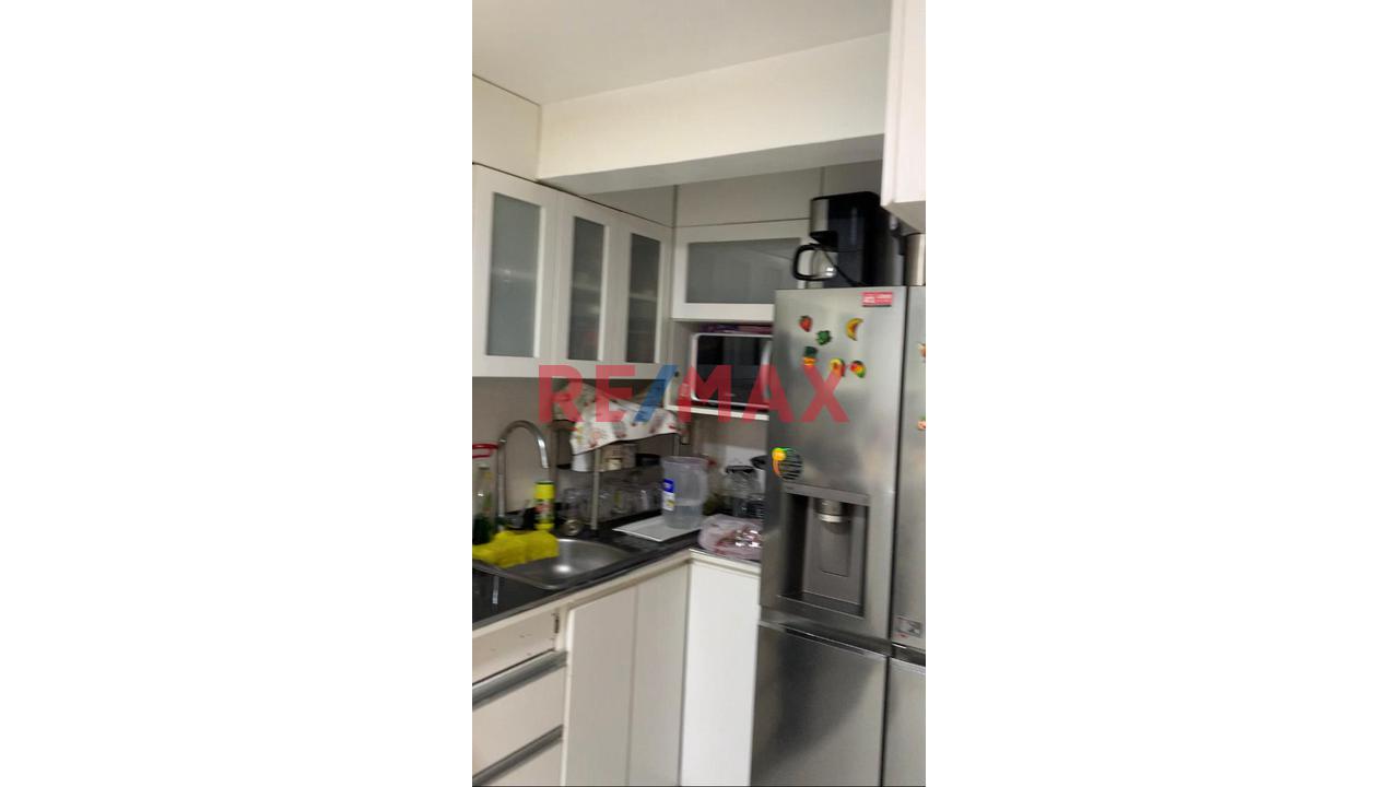 Vendo Departamento En 1Er Piso Con Cochera En Salamanca De Monterrico Distrito De Ate — foto 9