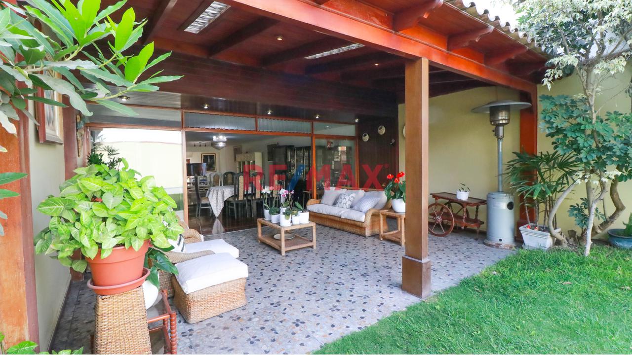 Vendo Hermosa Y Amplia Casa En La Mejor Zona De San Isidro 🏡 - 17