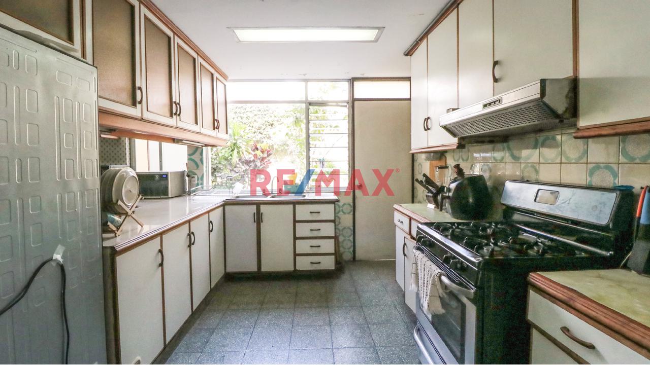 Vendo Hermosa Y Amplia Casa En La Mejor Zona De San Isidro 🏡 - 19