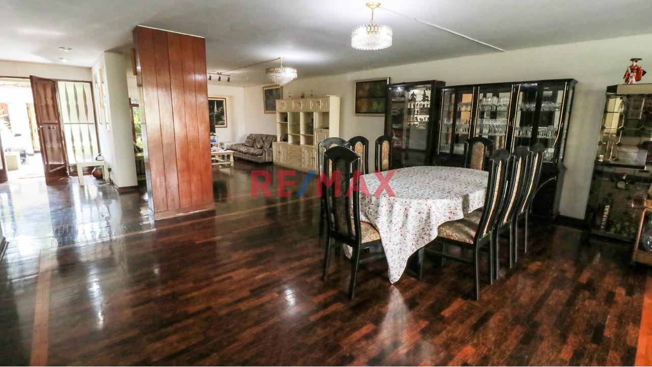 Vendo Hermosa Y Amplia Casa En La Mejor Zona De San Isidro 🏡 - 13