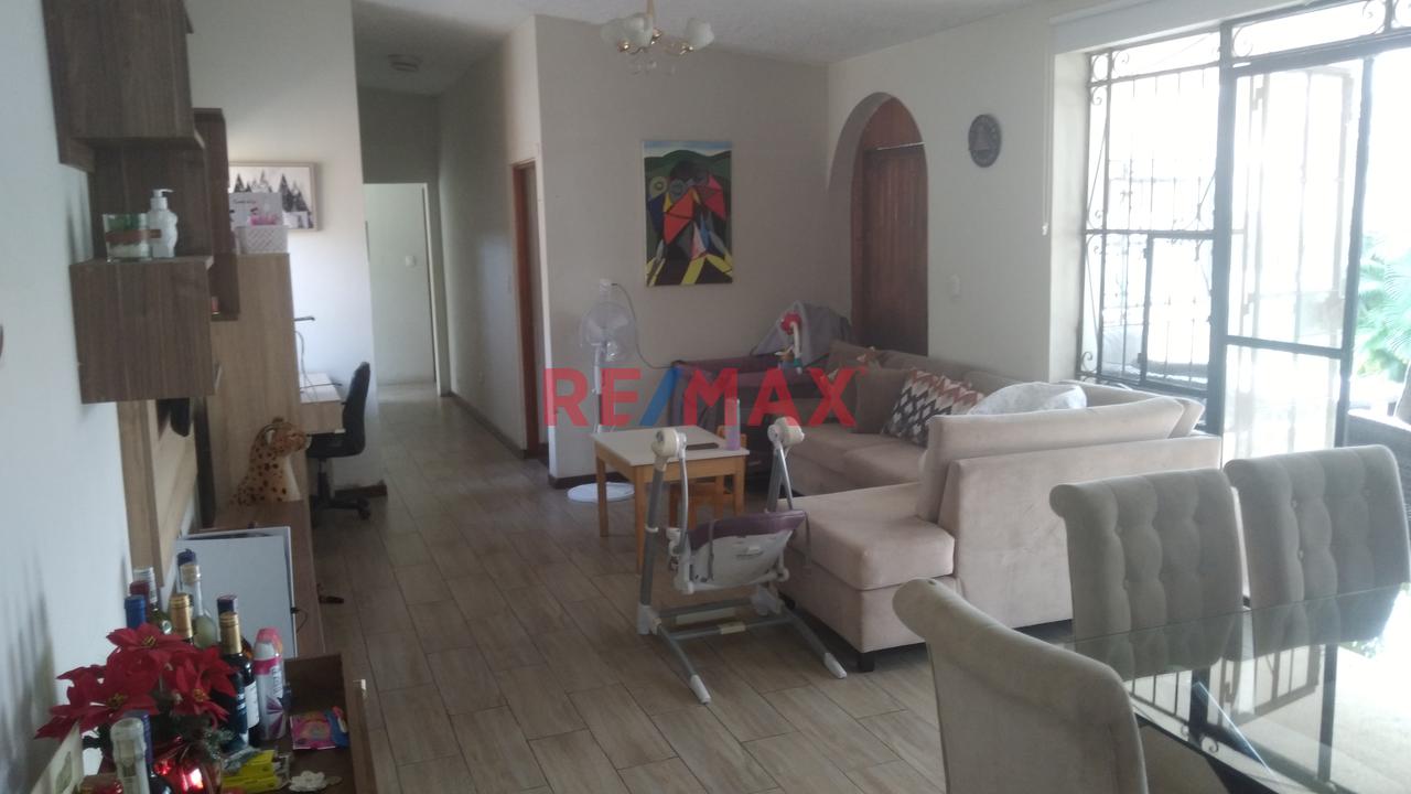 Gran Oportunidad De Vivir En La Molina. Se Vende Casa Con Excelente Ubicación. - 10