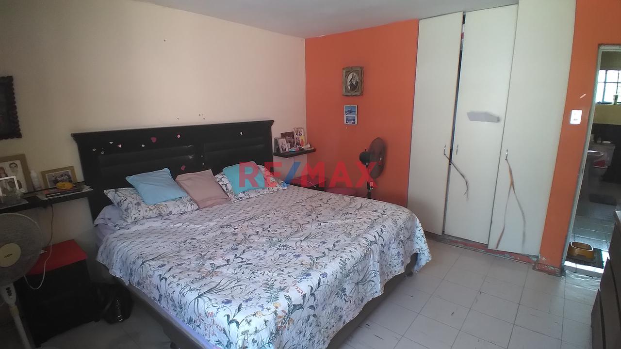 Gran Oportunidad De Vivir En La Molina. Se Vende Casa Con Excelente Ubicación. - 18