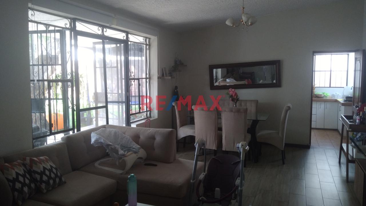 Gran Oportunidad De Vivir En La Molina. Se Vende Casa Con Excelente Ubicación. - 11