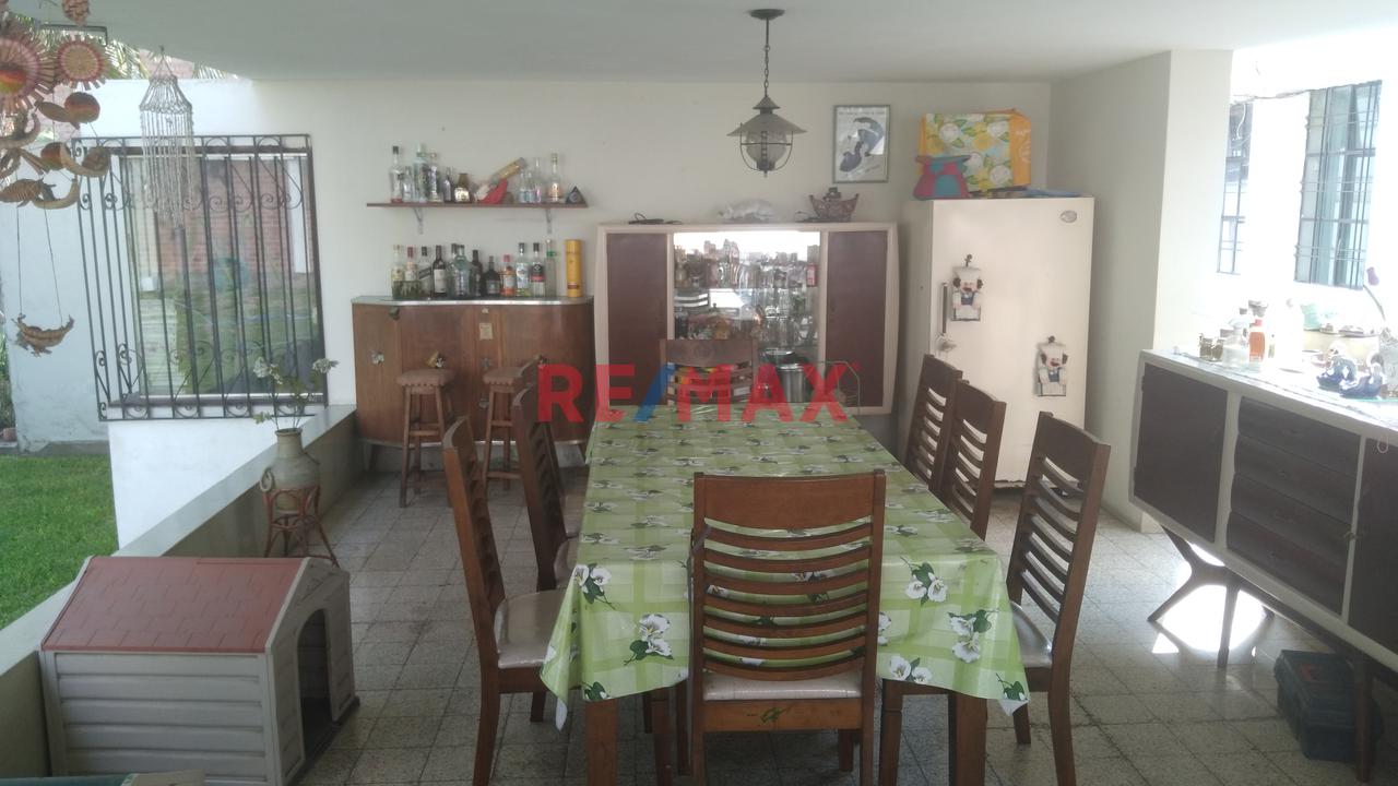 Gran Oportunidad De Vivir En La Molina. Se Vende Casa Con Excelente Ubicación. - 14