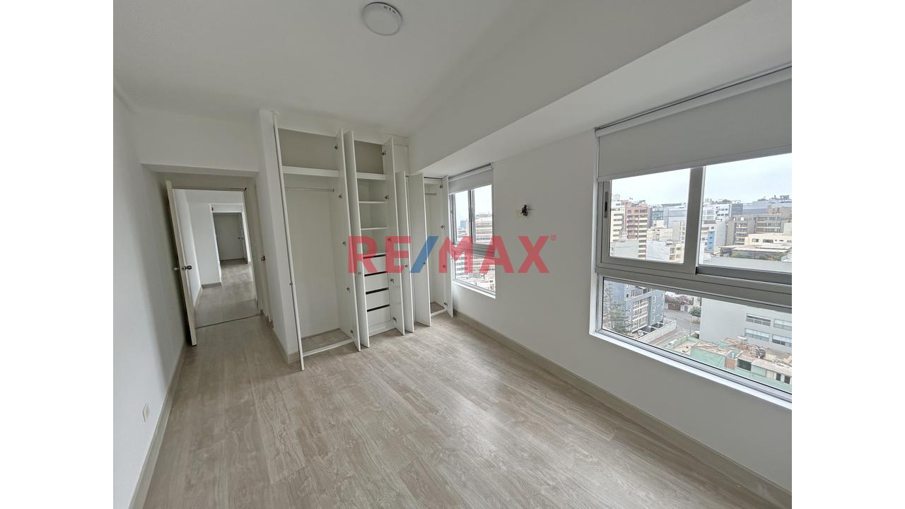 Amplio Departamento, Ubicado En Moderno Edificio 360°- Reducto- Miraflores - Alt. Cdra.8 Av. Benavides — foto 12