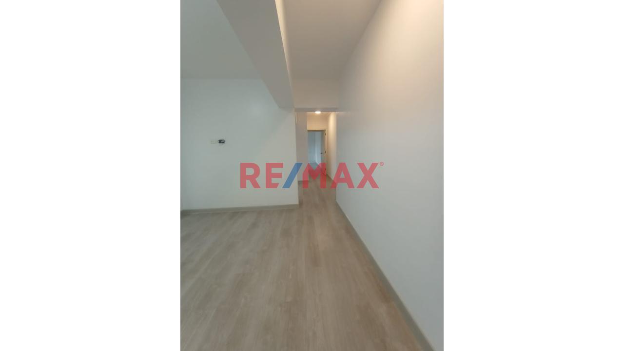 Amplio Departamento, Ubicado En Moderno Edificio 360°- Reducto- Miraflores - Alt. Cdra.8 Av. Benavides — foto 5