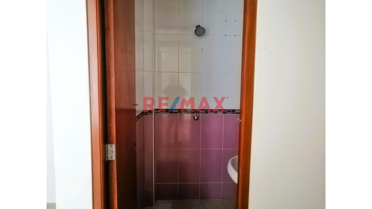 Vendo Casa De 3 Pisos En Urb. "Mariscal Caceres " San Juan De Lurigancho  - Frente A Parque-Cerca Estación Bayovar — foto 15