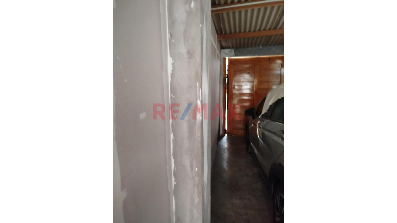 Se Vende Casa Como Terreno En Villa Solidaridad - San Juan De Miraflores - 4