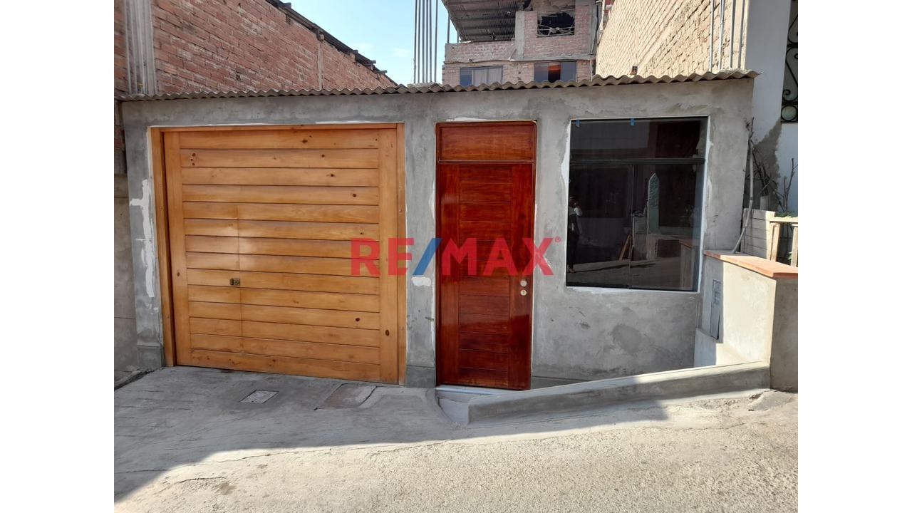 Se Vende Casa Como Terreno En Villa Solidaridad - San Juan De Miraflores - 1