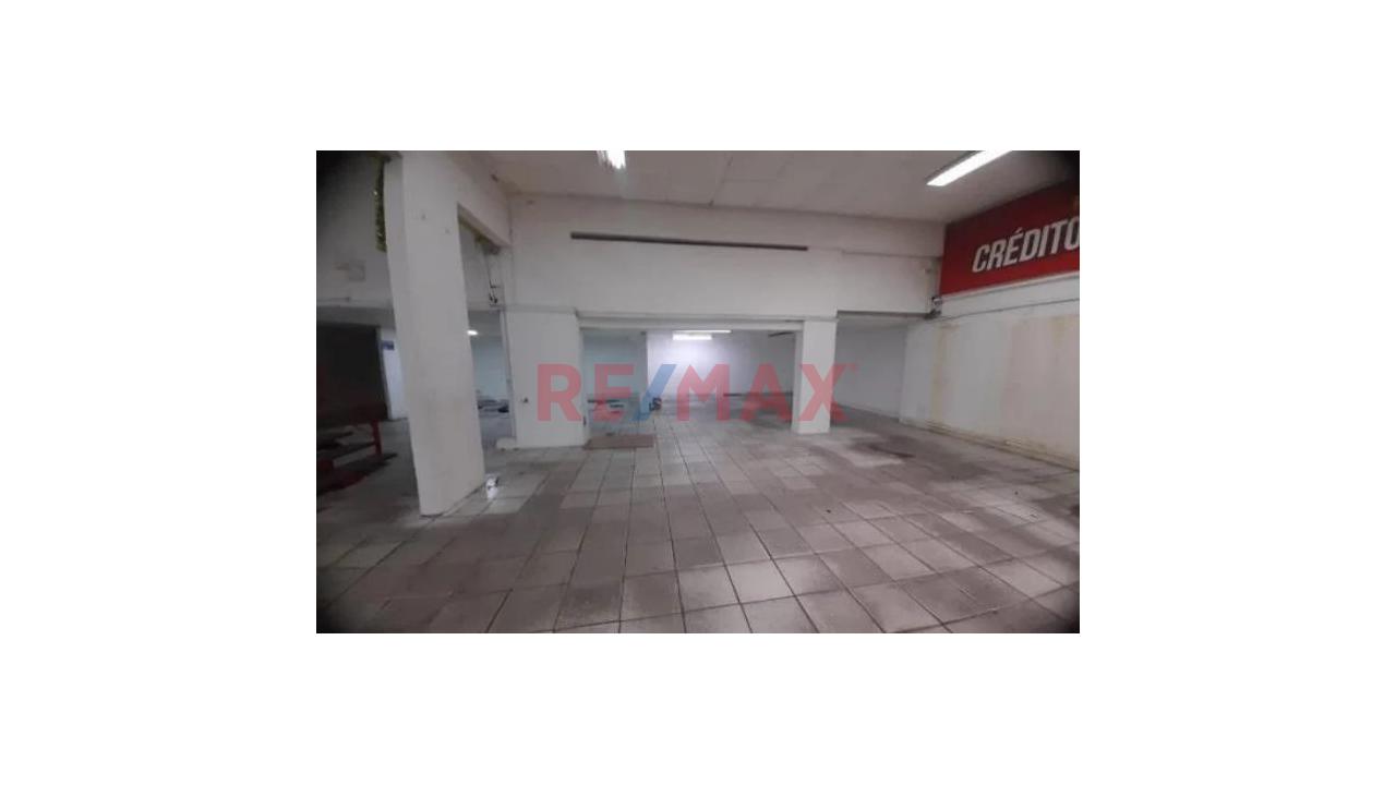 Venta Amplio Local Comercial, Precio De Precio Como Terreno! - 3