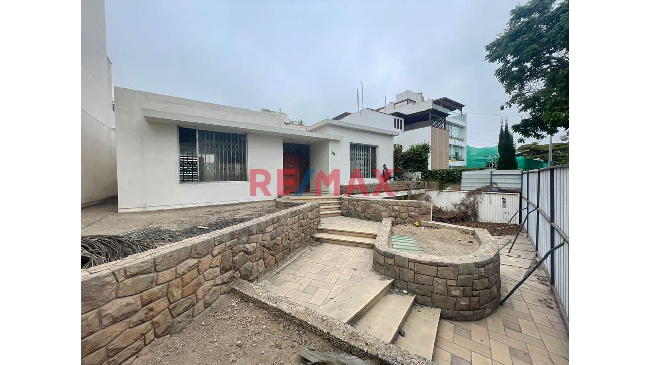 Se Alquila Casa Como Terreno En San Isidro - 9