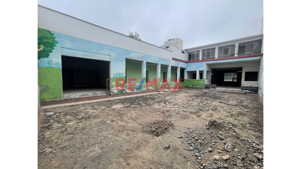 Se Alquila Casa Como Terreno En San Isidro - 4