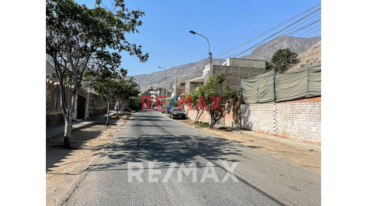 Vendo Amplio Terreno En La Molina 3,950 M2 - 17