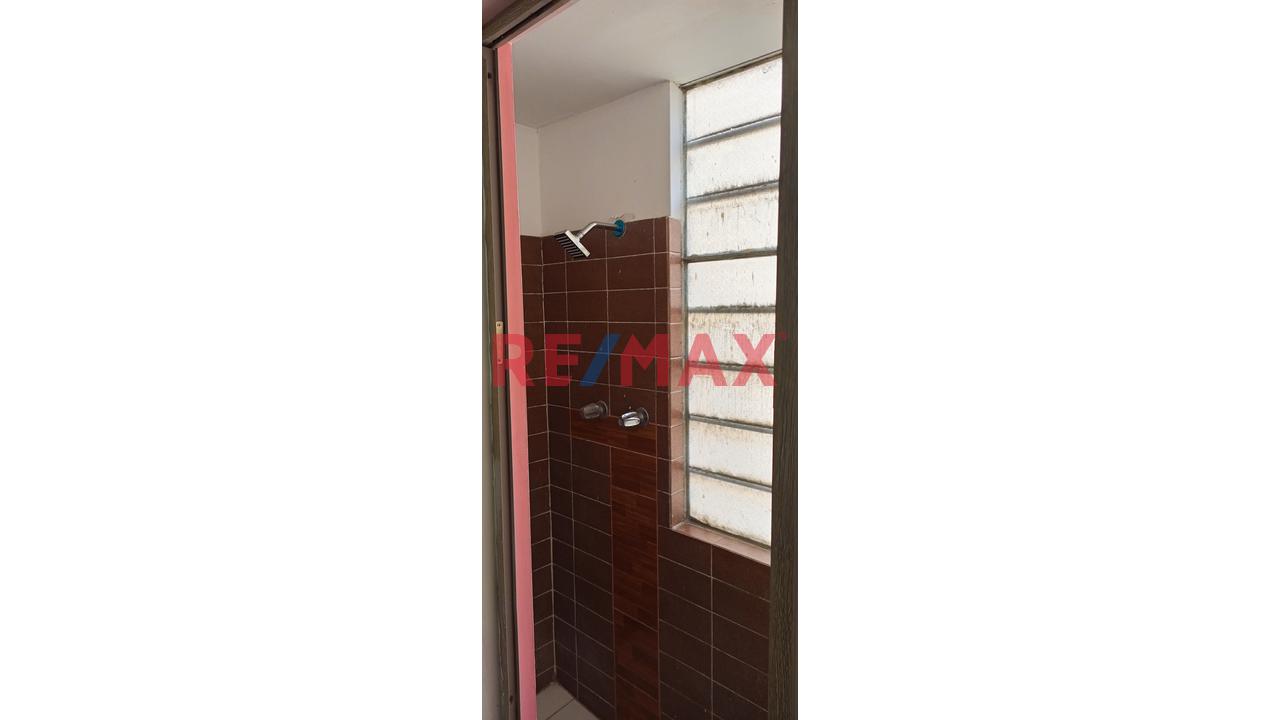 Alquiler De Local Comercial De 120 M2 En Una Excelente Ubicación En Plena Avenida Micaela Bastidas Comas — foto 7