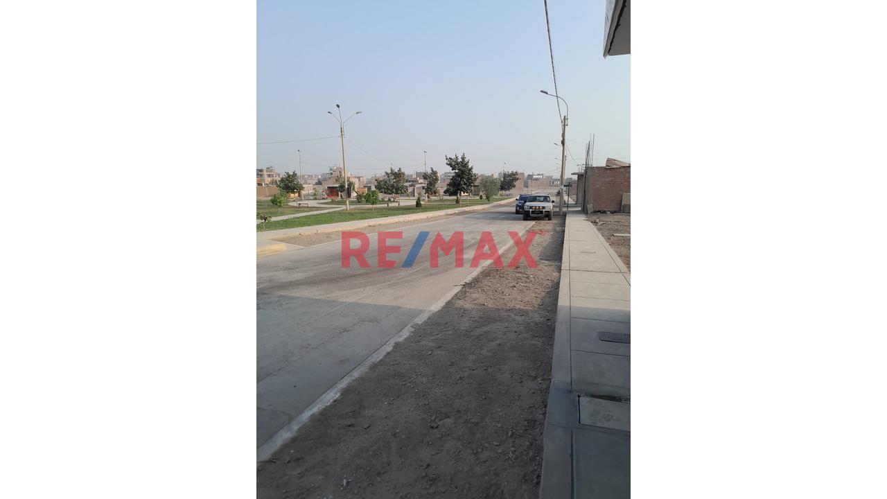Se Vende Terreno En Urbanizacion Parque Real - Carabayllo — foto 2