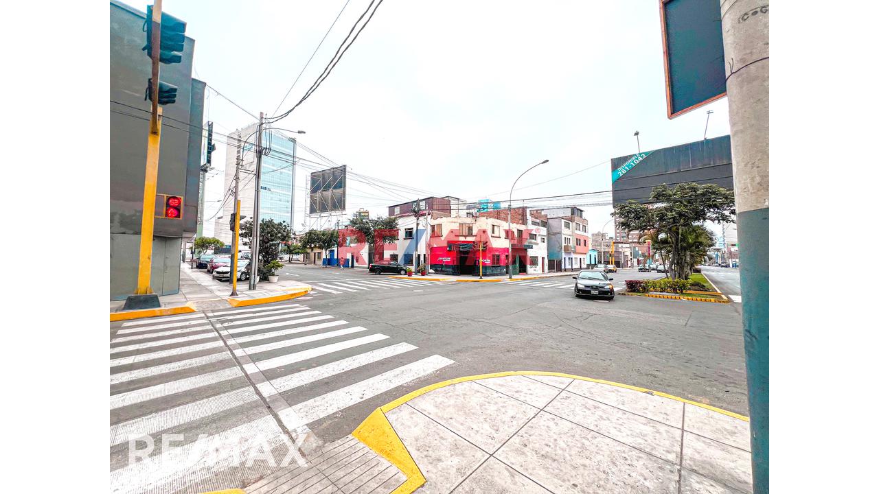 Local Comercial U Oficina En Alquiler | Esquina | Piso 2 - 15