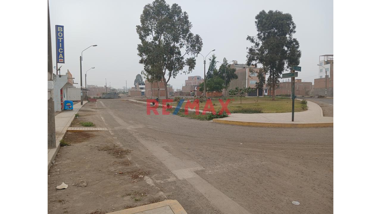 Se Vende Terreno Frente A Parque En La Urb. Santa Maria 6º Etapa, Carabayllo - 2