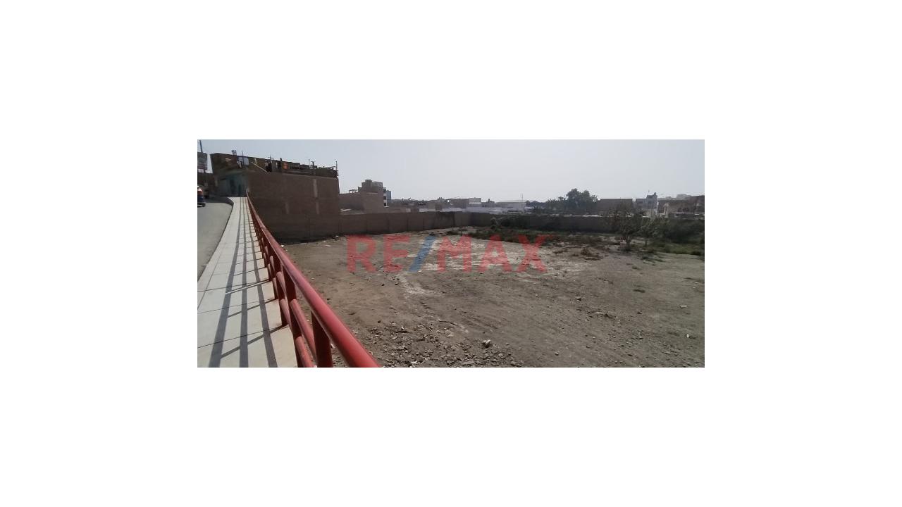 Amplio Terreno En Esquina ,En Puente Piedra: Ideal Para Vivienda O Negocio — foto 5
