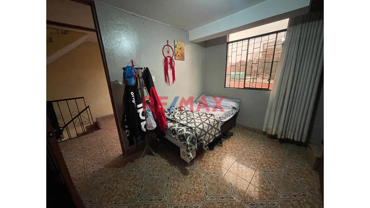 Se Vende Amplia Casa De 5 Pisos Con Local En El 1Er Piso En La Victoria - 17