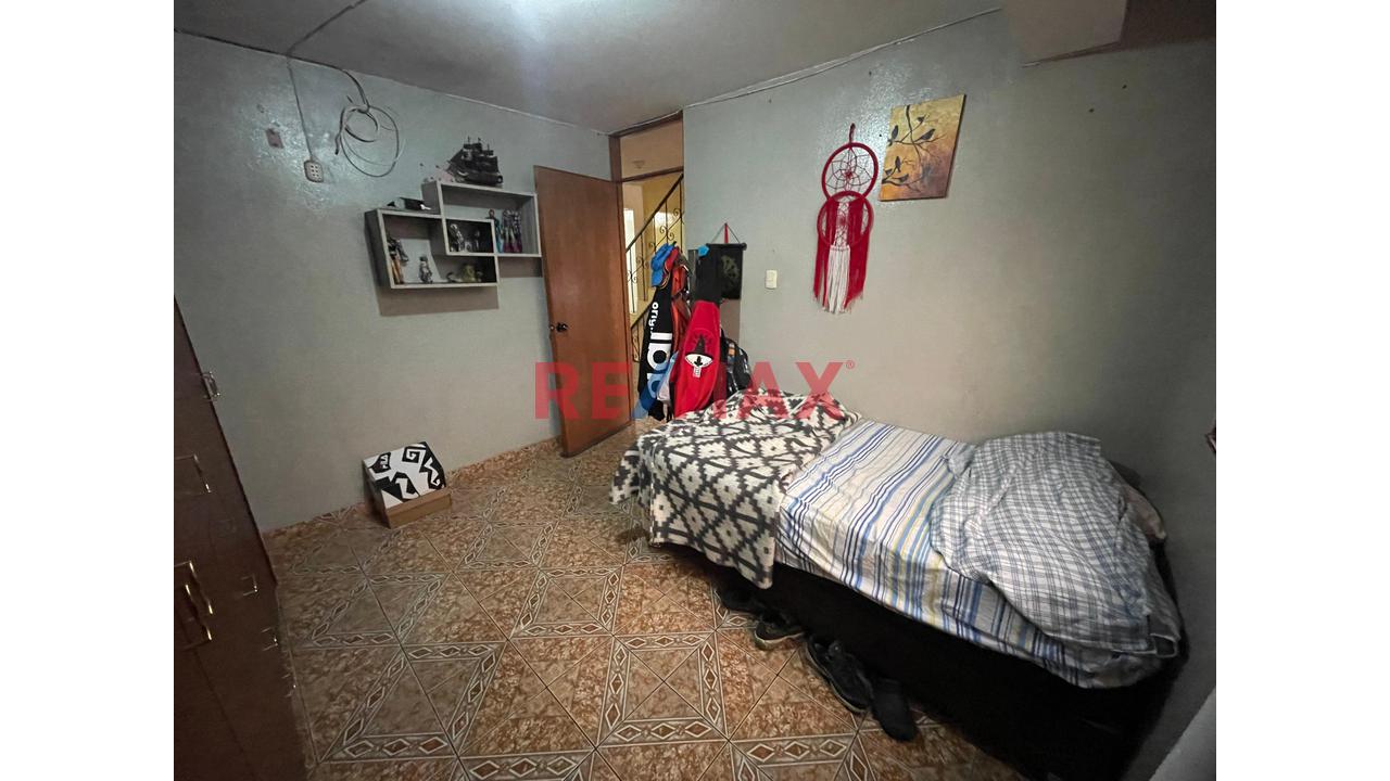 Se Vende Amplia Casa De 5 Pisos Con Local En El 1Er Piso En La Victoria - 2