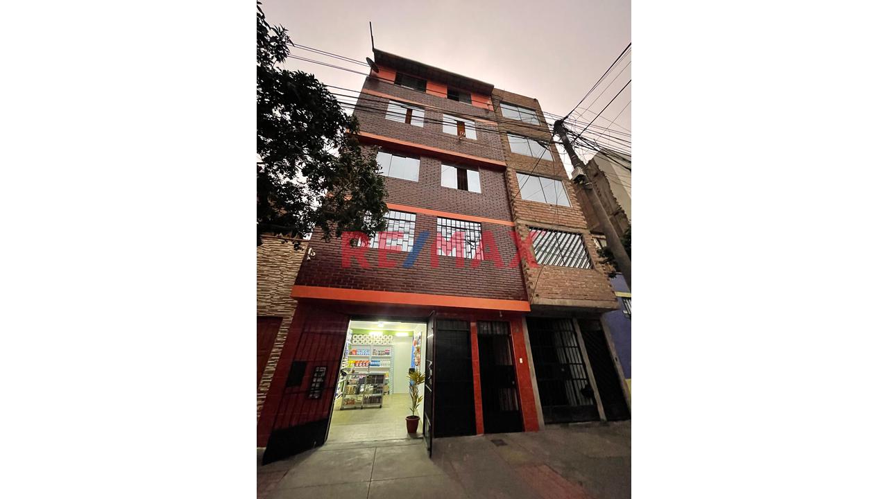 Se Vende Amplia Casa De 5 Pisos Con Local En El 1Er Piso En La Victoria - 9
