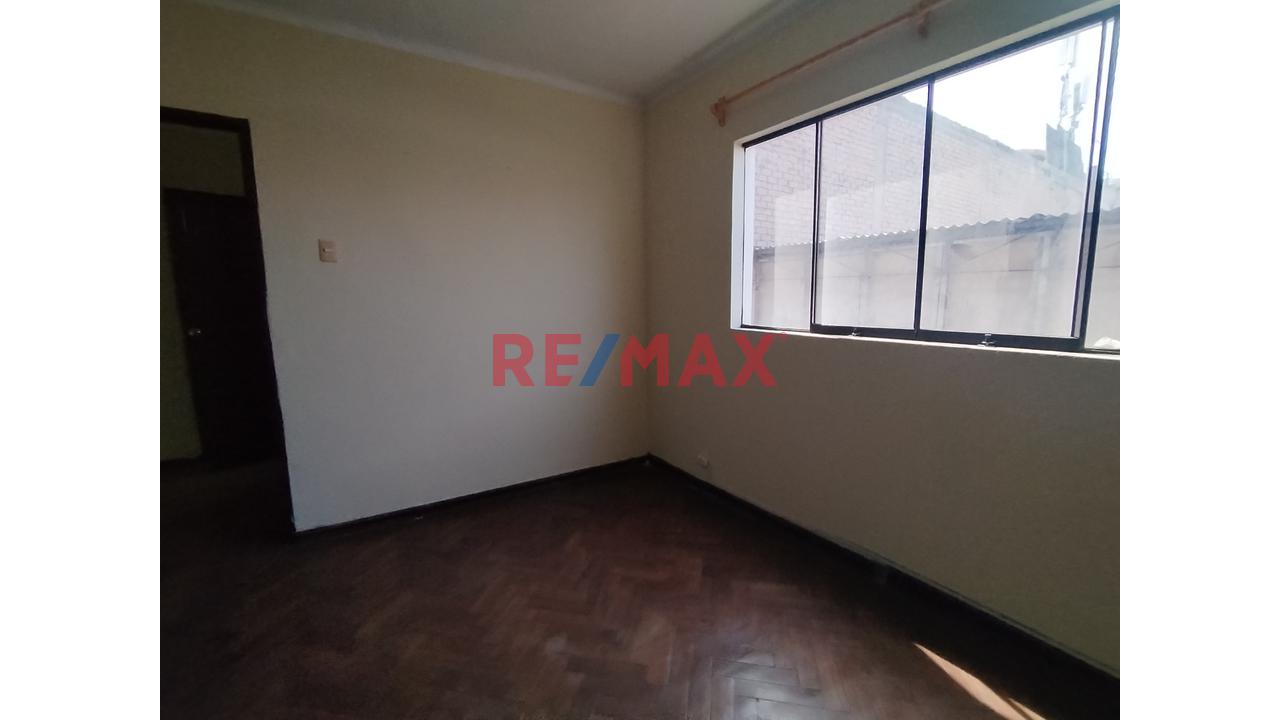 ¡Se Vende Departamento En Tercer Piso - Dentro De Quinta - Remodelado! - 4