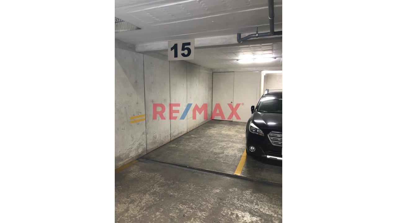 Venta De Cochera Doble En Av. Roque Y Boloña-Aurora, Miraflores — foto 2