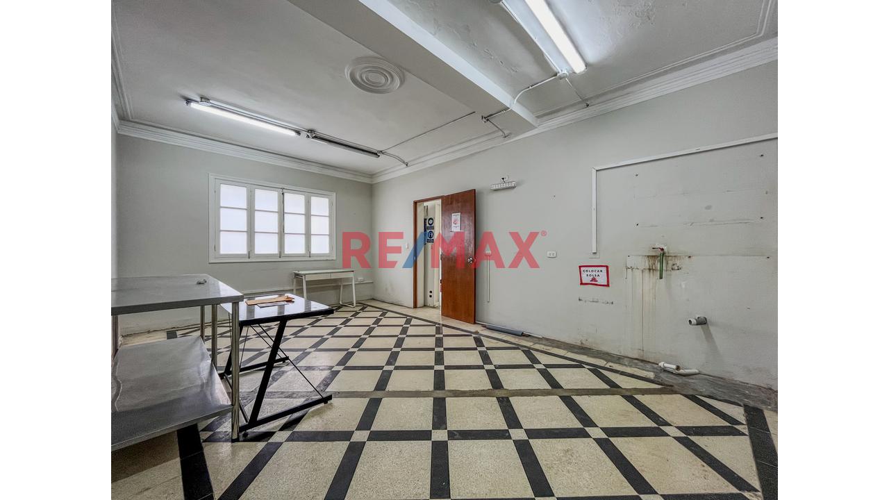 Se Vende Amplia Casa En Esquina Para Proyecto Inmobiliario - 12