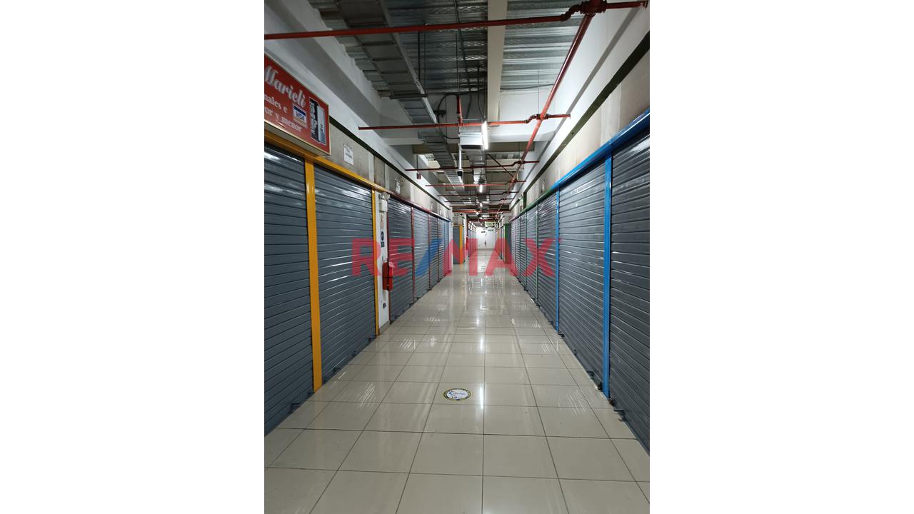 Vendo Tienda En Primer Piso En Centro Comercial Malvinas Plaza - Av Argentina 608 - 3