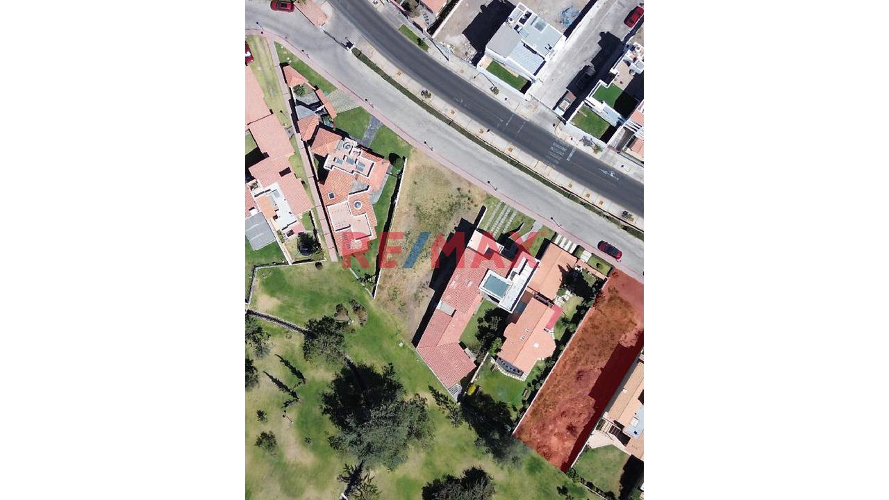 Terreno En Venta En La Zona Más Exclusiva De Cayma - 2
