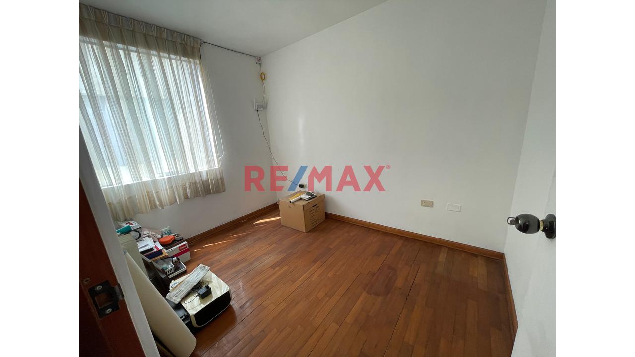 Se Vende Amplio Y Acogedor Duplex En Piso 2 - Portada Del Sol La Molina - 14