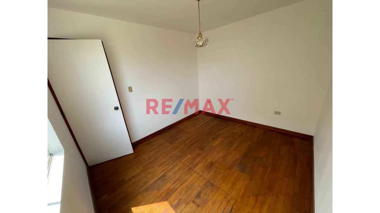 Se Vende Amplio Y Acogedor Duplex En Piso 2 - Portada Del Sol La Molina - 15