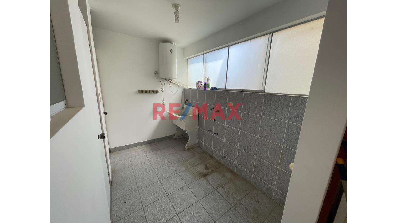 Se Vende Amplio Y Acogedor Duplex En Piso 2 - Portada Del Sol La Molina - 6