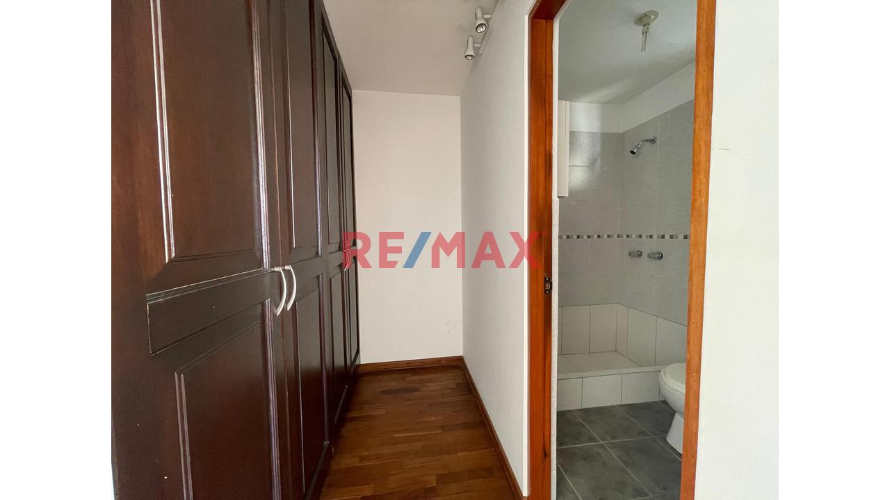 Se Vende Amplio Y Acogedor Duplex En Piso 2 - Portada Del Sol La Molina - 11